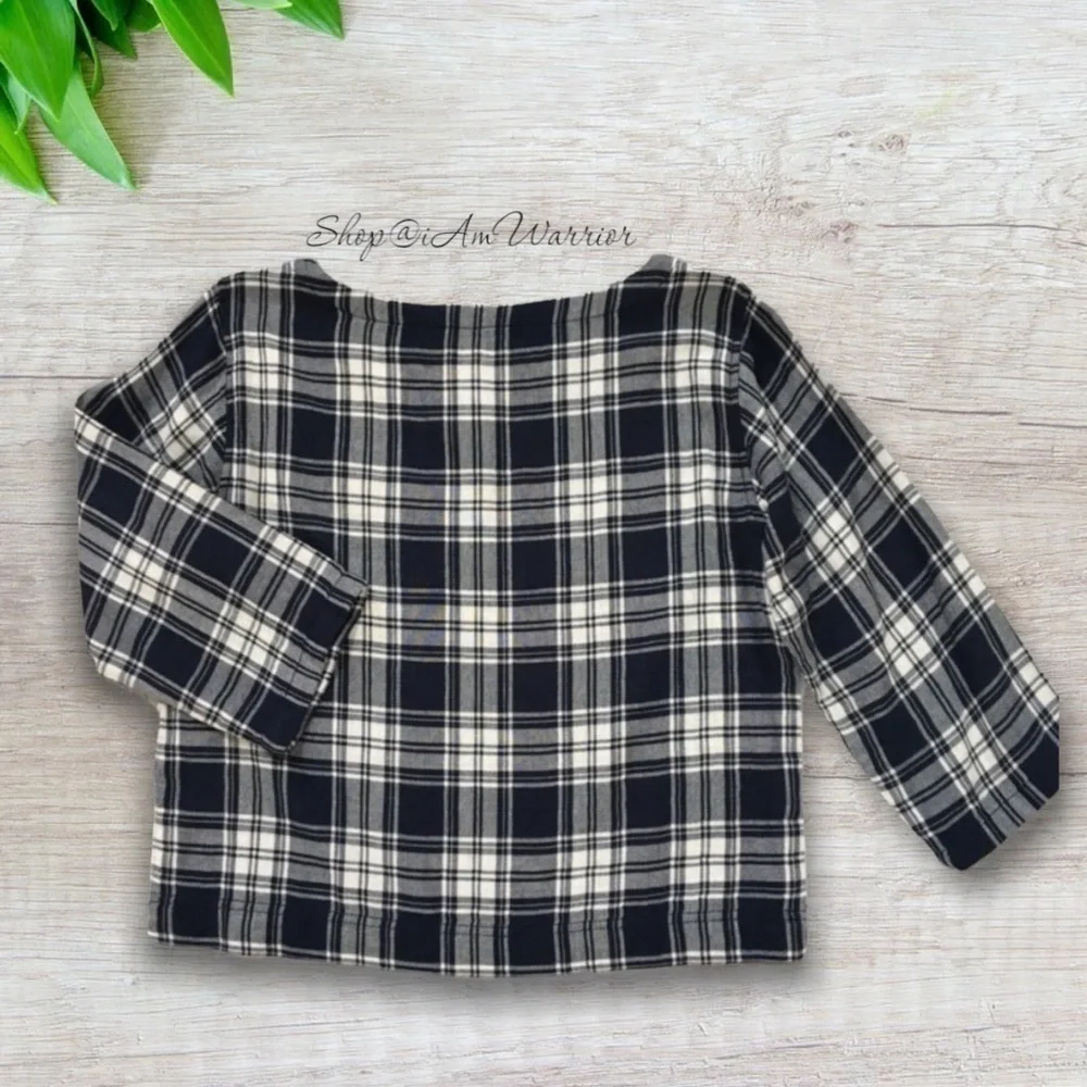 Madewell boxy navy plaid top *shop@iamwarrior